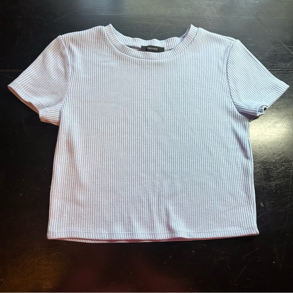 Forever 21 Periwinkle Cropped Short Sleeve Baby Tee Women’s Size Large